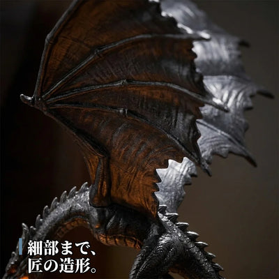 翼膜・背中のトゲ・横顔のクラフトディテール