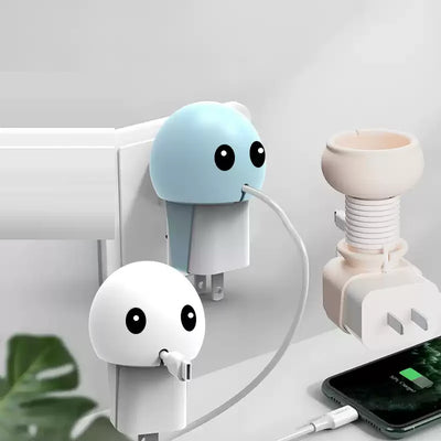 絡まる充電ケーブルがすっきり Before After