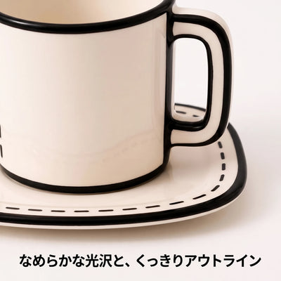 なめらかな光沢とアウトライン