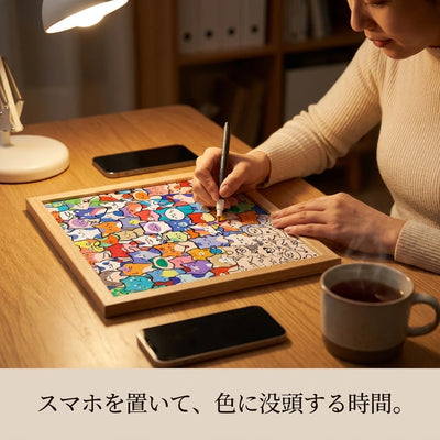 ぬりえに夢中になる様子