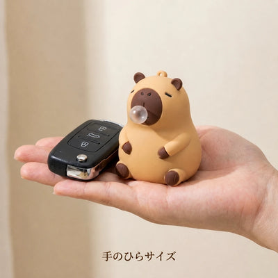 手のひらサイズ 車のキーと比較