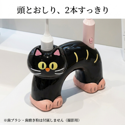 頭とおしりの2か所に歯ブラシを収納