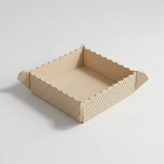 ベージュ