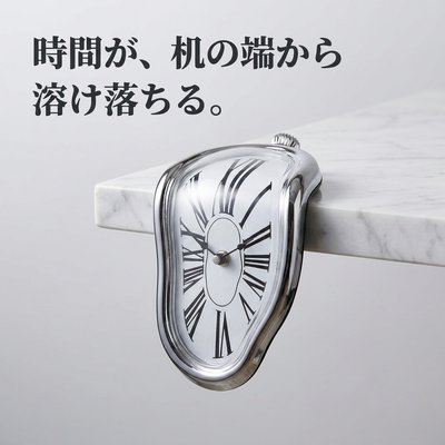 「時間が、机の端から溶け落ちる。」ミニマルなコンセプト画像