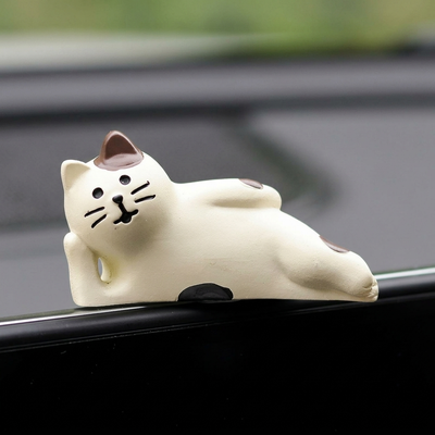 画面のふちに寝そべるごろんねこ
