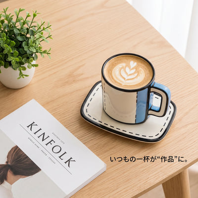 おうちカフェに映えるブルーの2次元マグ